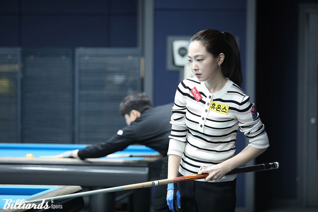 김가영과 16강 맞대결이 기대됐던 차유람(휴온스)은 2-0에서 동점을 허용한 뒤 승부치기에서 오수정에게 패했다.