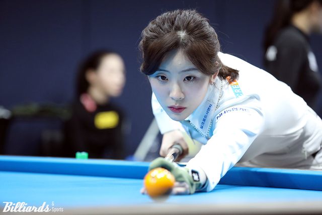 26일 경기도 고양시의 고양 킨텍스 PBA 스타디움에서 열린 9차 투어 웰컴저축은행 LPBA 챔피언십에서 정수빈(NH농협카드)이 뱅크 샷 6개를 성공시키며 애버리지 1.389로 전어람을 꺾고 32강에 진출했다.&nbsp; 사진=고양/이용휘 기자