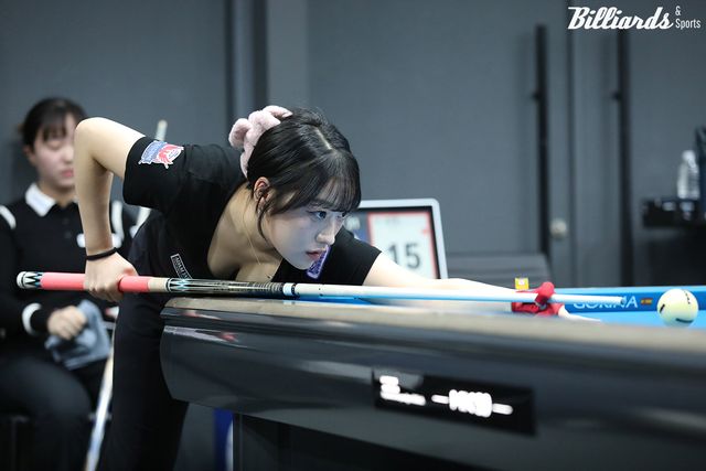 장가연은 9차 투어 64강전을 승리하며 세 대회 연속 32강에 진출했다.