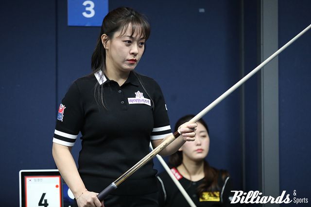 최지민을 3-1로 꺾고 16강에 오른 임경진.