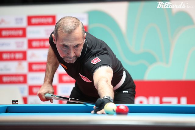 사이그너는 최명진을 3-0으로 누르고 16강에 올라갔다.