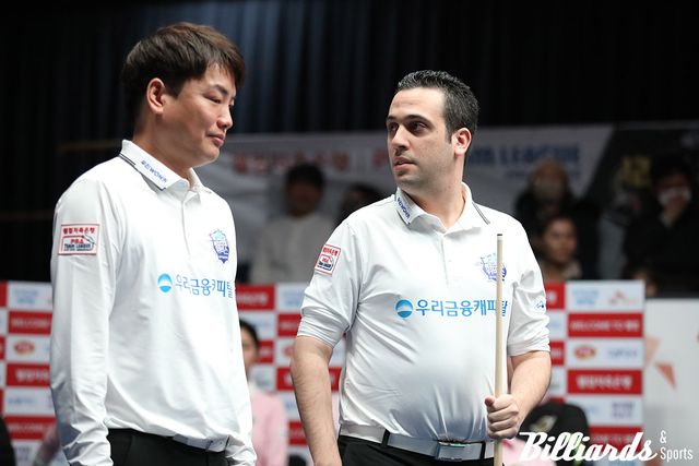 1세트 호흡을 맞춘 다비드 사파타와 강민구.