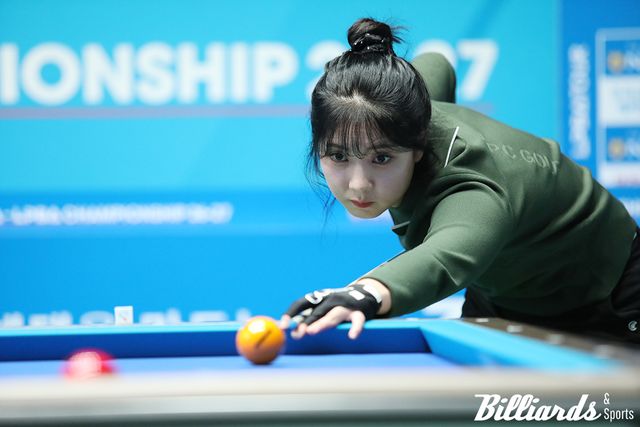 8강에서 0-2 열세를 뒤집고 3-2로 대역전승을 거두고 준결승에 오른 이선영.