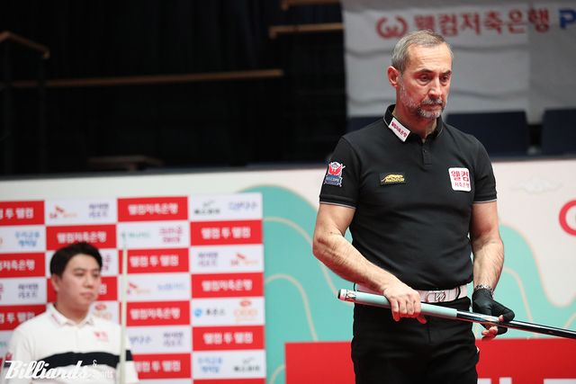 사이그너는 0-2에서 2-2 동점에 성공했으나, 5세트 승부에서 밀려 패했다.