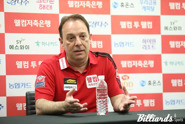 결승전 직후 기자회견장에서 7세트 상황에 대해 설명하는 다니엘 산체스. 사진=고양/이용휘 기자