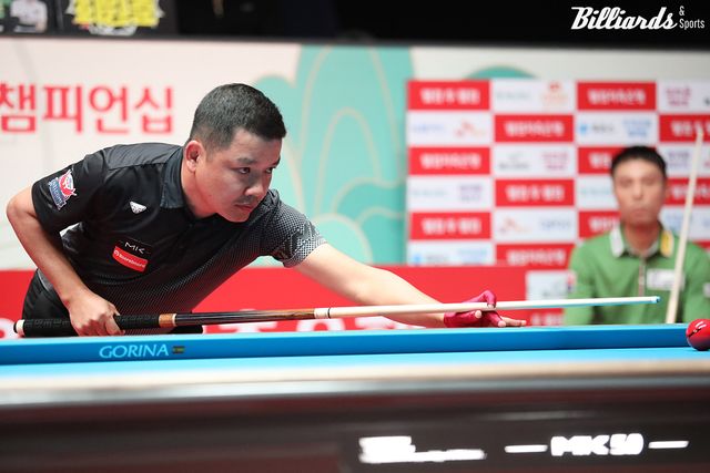 산체스에게 패해 결승 진출에 실패한 응우옌득아인찌엔.