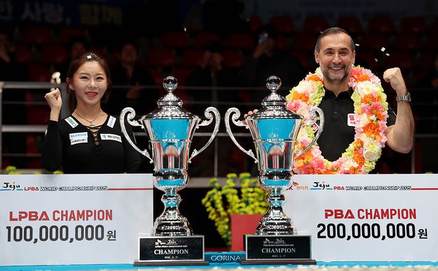 지난 시즌 월드챔피언십을 우승한 김가영(하나카드)과 세미 사이그너(웰컴저축은행).