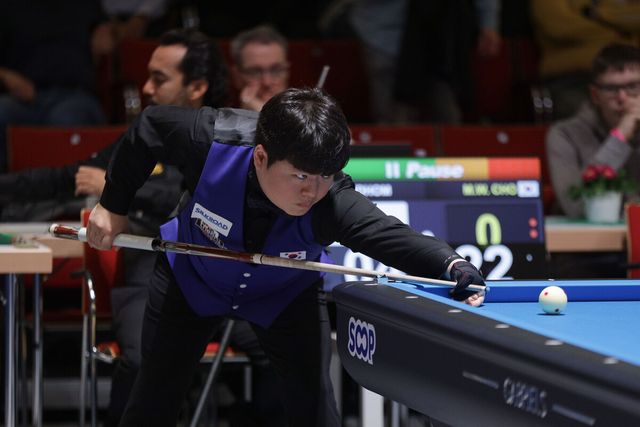 한국이 제38회 세계팀3쿠션선수권대회 조별리그에서 2무 1패로 아쉽게 탈락했다. 그동안 팀선수권에서 부진했던 조명우(서울시청)는 조별리그 세 경기에서 2승 1패를 기록했다.&nbsp; 사진=SOOP 제공