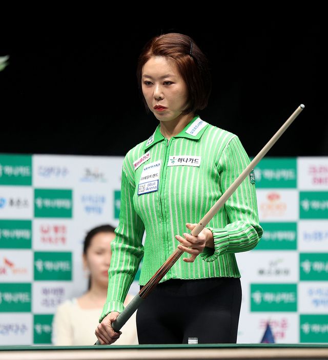 김가영(하나카드)이 10일 열린 LPBA 월드챔피언십 조별리그 A조 최종전에서 김진아(하나카드)를 3-1로 제압하고 16강에 진출했다.