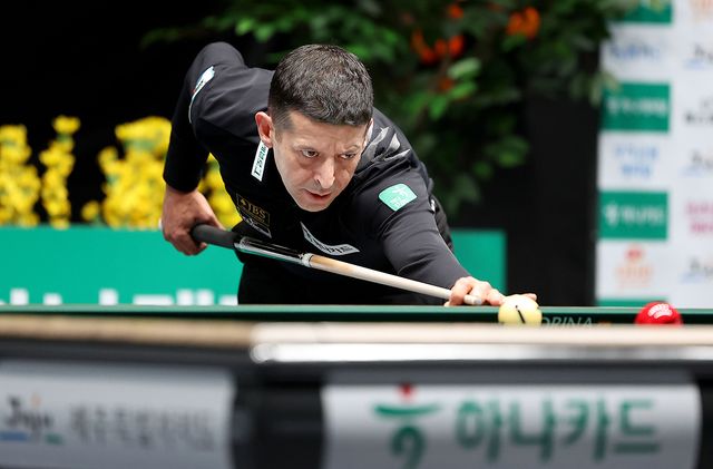 조재호(NH농협카드)를 꺾고 H조 2위로 16강에 진출한 무라트 나지 초클루(하나카드).