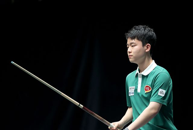 김영원은 프로당구 외인 강자들을 상대로 승리를 거두며 투어 2승을 거뒀고, 이번에는 체네트와 처음 대결을 벌인다.