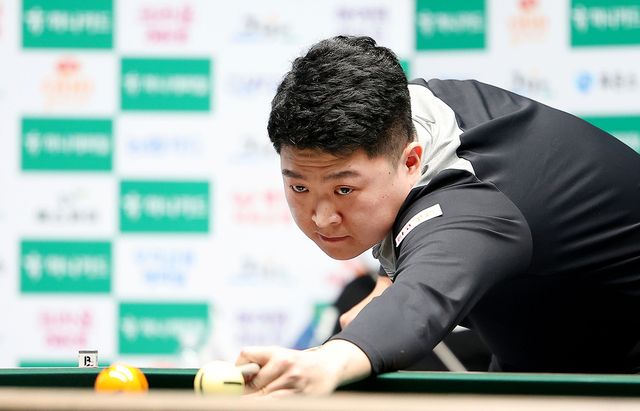 조건휘는 이번 대회에서 다니엘 산체스(웰컴저축은행)와 무라트 나지 초클루(하나카드)에 이어 마르티네스까지 꺾으며 우승 후보로 급부상했다.