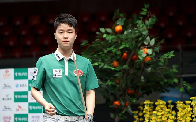 김영원은 이번 월드챔피언십 조별리그 승자전에서 마민껌(NH농협카드)에게 당한 패배를 8강에서 응오딘나이를 상대로 만회했다.