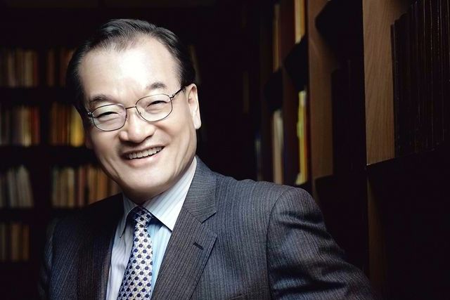 프로당구 PBA 제3대 총재에 선출된 크라운해태제과 윤영달 회장. 사진=PBA 제공