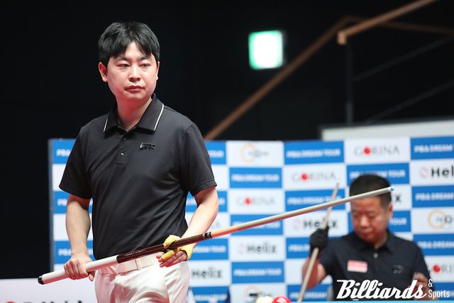 정해창이 준결승전에서 이종주와 대결하고 있다.