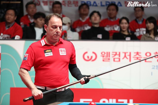 다니엘 산체스(웰컴저축은행)는 사이그너에게 1년 8개월 전 정규투어 64강전에서 사이그너를 3-1로 꺾었고, 같은 대회 16강전에서 김종원에게 0-3으로 뼈아픈 패배를 당했다.