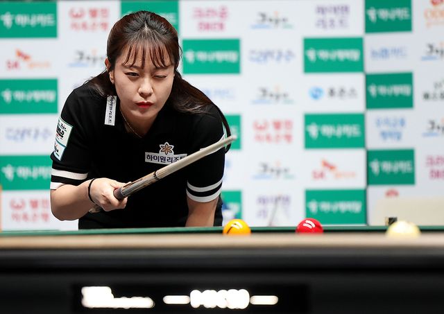 권발해에게 패한 임경진은 남은 두 경기를 모두 승리해야 16강에 진출할 수 있다.