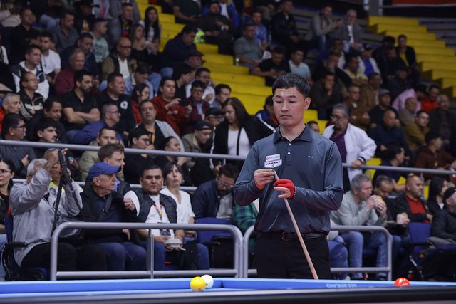 조명우와 함께 16강에 오른 최완영은 딕 야스퍼스에게 패해 8강 진출에 실패했다.