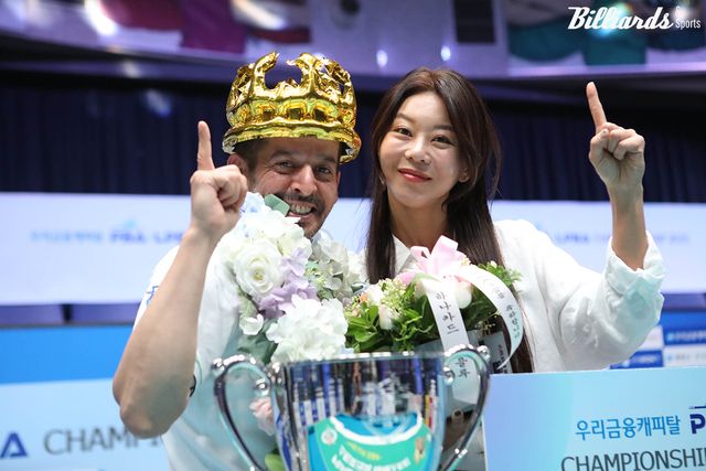 지난 시즌 개막전 '우리금융캐피탈 챔피언십' 우승을 차지한 무라트 나지 초클루와 김가영. 사진=빌리어즈앤스포츠 DB