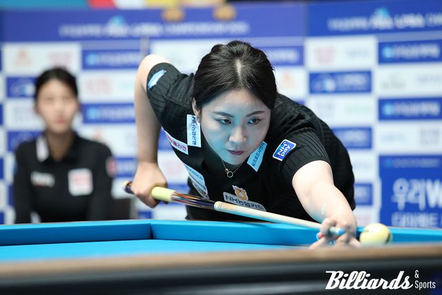 용현지를 상대로 세트스코어 3-0 완승을 거두고 준결승에 오른 김민아.