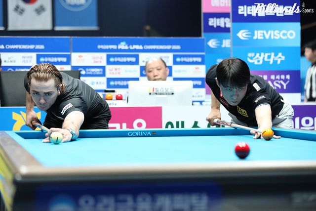 최성원 vs 하샤시의 32강전 뱅킹 장면.