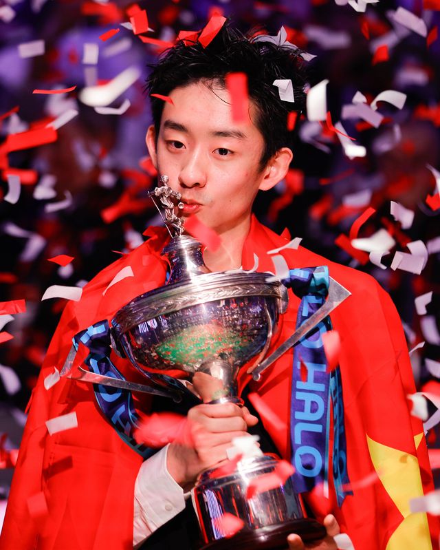 중국의 우이저가 22세의 나이로 세계스누커선수권대회 우승을 차지했다. 사진=WST 제공