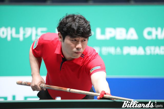 256강에 이어 128강에서도 연속으로 애버리지 3.333을 기록한 이길수. 사진=빌리어즈앤스포츠 DB