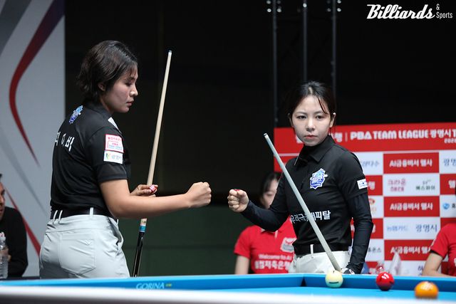 우리금융캐피탈이 프로당구 PBA 팀리그 1라운드 6일 차 경기에서 선두 하나카드를 4-2로 꺾고 1위를 탈환했다.&nbsp; 사진=광명/이용휘·김민영 기자