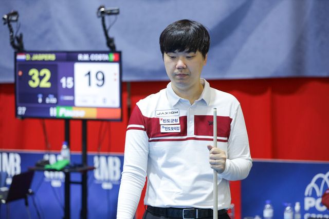 딕 야스퍼스(네덜란드)를 최종 순위에서 2위로 밀어내고 C조 1위로 16강에 진출한 김행직.