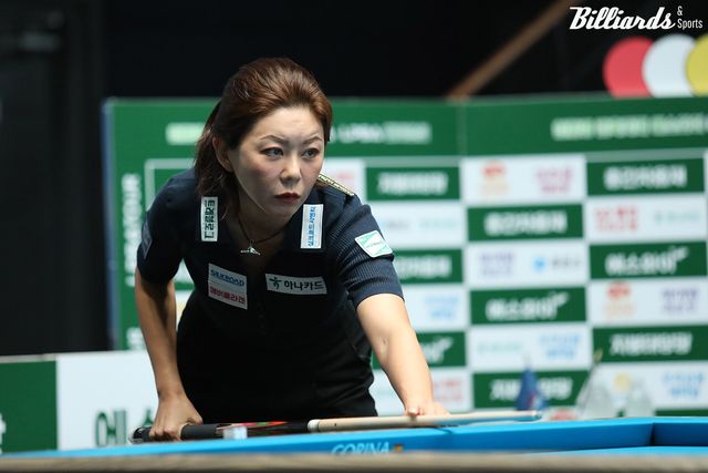 김가영(하나카드)이 3차 투어 '친환경 건축자재 에스와이 PBA-LPBA 챔피언십' 128강전과 64강전을 모두 승리하며 32강에 진출했다.&nbsp; 사진=고양/김민영 기자&nbsp;