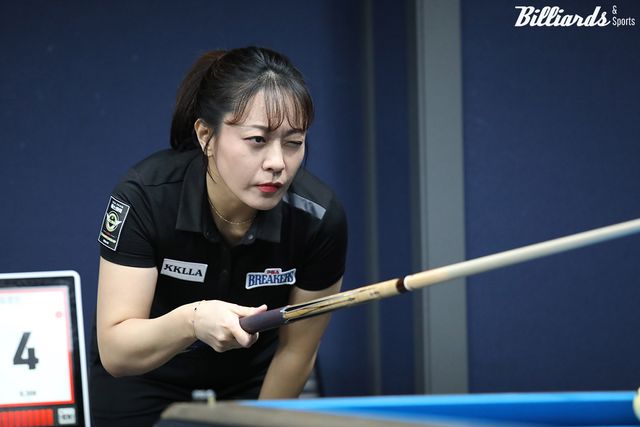 16강에서 박정현과 대결하는 임경진(PBA 브레이커스).