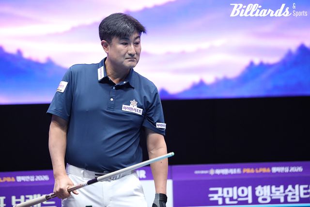 이충복은 부라크 하샤시에게 승부치기에서 패배 이번 투어를 64강에서 마쳤다. 사진=빌리어즈앤스포츠 DB
