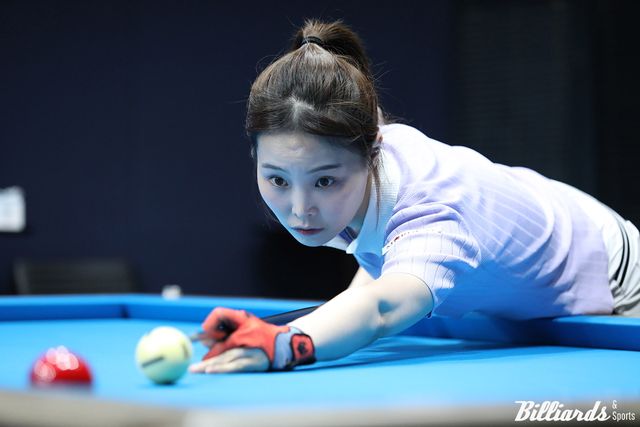 강유진이 3차 투어 '친환경 건축자재 에스와이 LPBA 챔피언십' 8강전에서 최혜미(웰컴저축은행)를 3-1로 꺾고 프로당구 데뷔 8년 만에 처음으로 준결승에 진출했다. 사진=고양/이용휘 기자