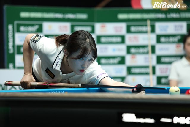 8강에서 탈락한 강지은.