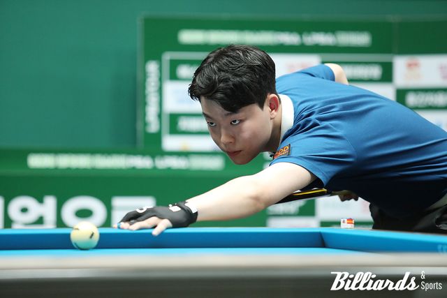 64강에서 장남국을 세트스코어 3-0으로 완파하고 32강에 오른 김영원.&nbsp;사진=고양/이용휘 기자
