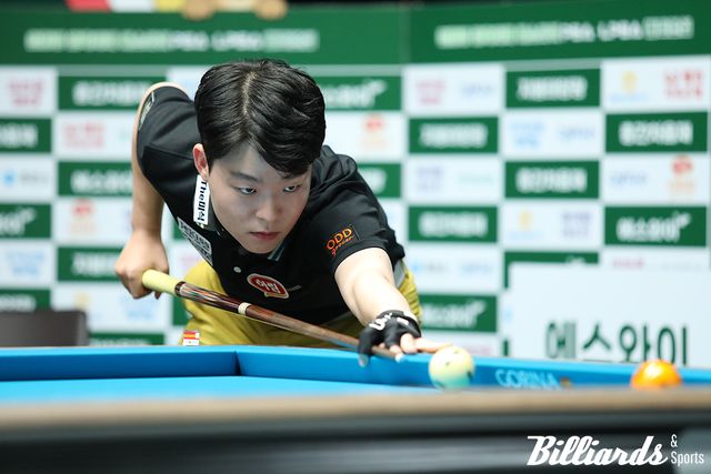 김영원이 해커를 세트스코어 3-1로 꺾고 16강에 진출했다. 사진=고양/이용휘 기자