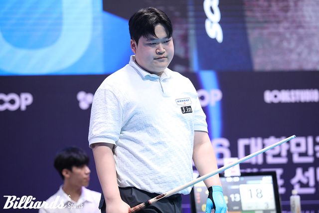정예성과 함께 세계선수권대회 출전 기회를 얻은 손준혁은 처음으로 세계 챔피언 타이틀에 도전한다.