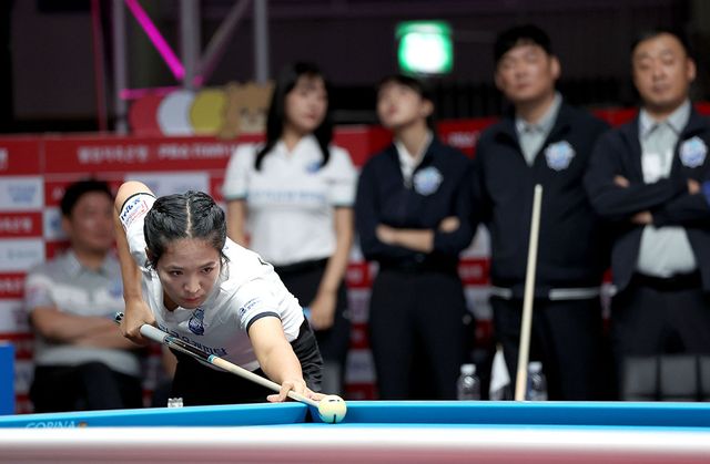 6세트에서 김가영을 꺾고 세트스코어 3-3 동점을 만든 우리금융캐피탈의 스롱 피아비. 사진=PBA 제공