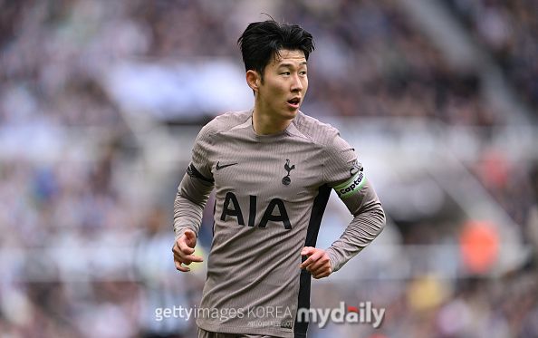 “충격! 손흥민 몸값이 고작 448억이라고?”…토트넘 ‘TOP 5’에도 못 들어, 31세 나이가 발목! 토트넘 몸값 1위는 누구? ‘케인 보다 비싸다’ “충격! 손흥민 몸값이 고작 448억이라고?”…토트넘 ‘TOP 5’에도 못 들어, 31세 나이가 발목! 토트넘 몸값 1위는 누구? ‘케인 보다 비싸다’