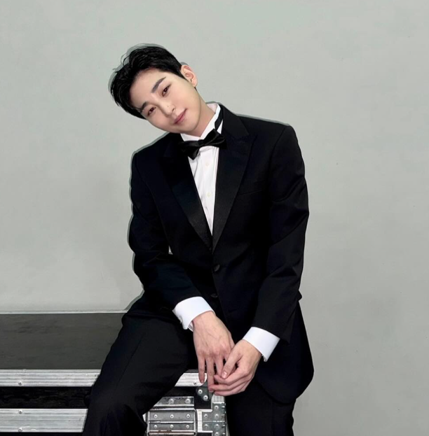 딘딘 SNS