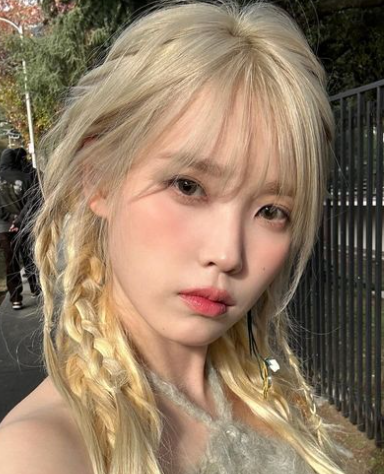 아이유 SNS