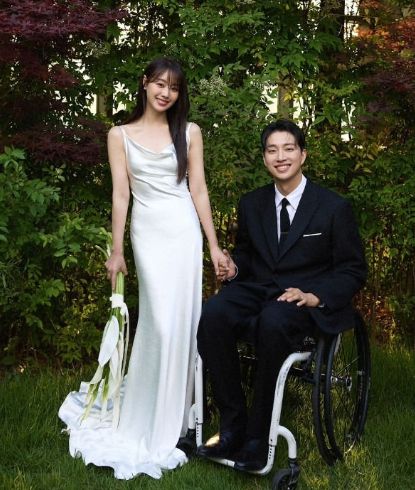 박위 송지은