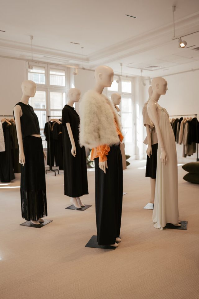 이브살로몬 2025 봄-여름 컬렉션 프레젠테이션 전경