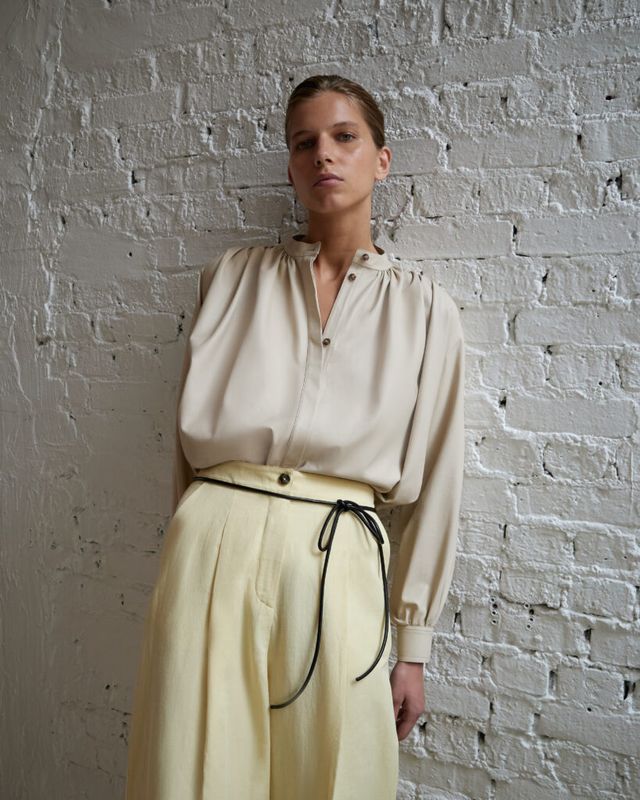 드뮤어 코드로 가득한 이브살로몬 2025 봄-여름 컬렉션