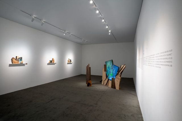 2024 웨스트번드아트 앤 디자인에서 선보인 린드버그와 금민정 작가의 협업 작품 솔로 부스