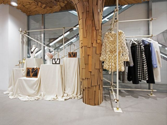 도버 스트리트 마켓 긴자점에서 열린 발렌티노 팝업 스토어