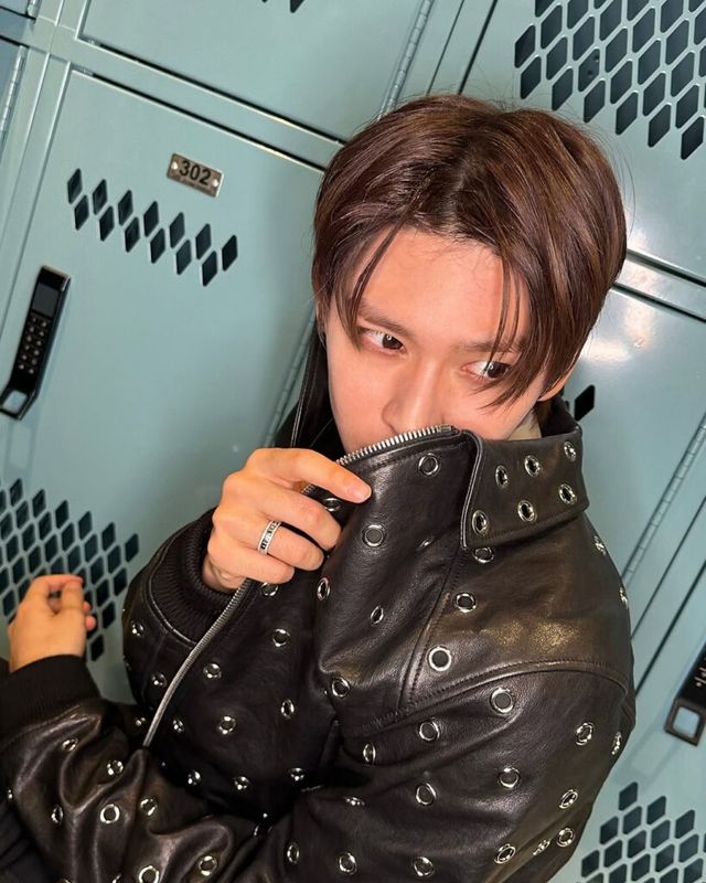 라이즈가 MMA 2024에서 착용한 웰던의 커스텀 의상