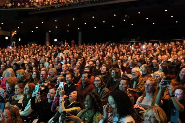 관객으로 가득한 선댄스 영화제 상영 현장