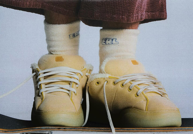 erl의 첫 스니커즈