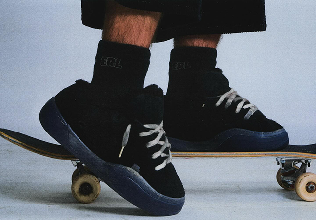 erl의 첫 스니커즈